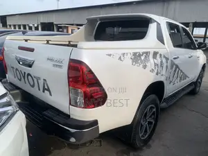 Toyota Hilux 2018 White