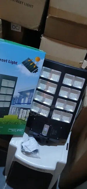 16 Eyes Solar Street Light All in One Light 3.2volts 2000w