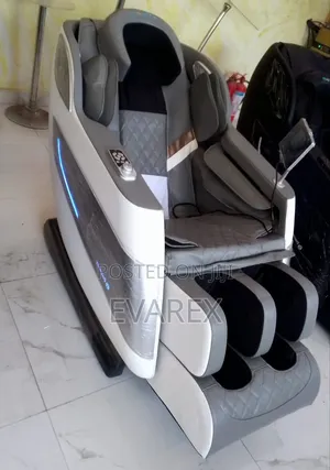 Whole Body Luxury Massage Chair, Automatic.