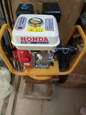 Honda Poker Concrete Vibrator