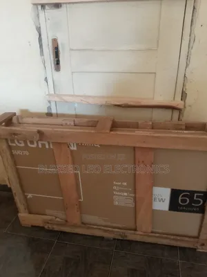 65 Inches Lg With Building Show Cassing Apps
