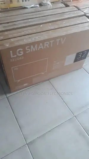 Lg Smart 32inches Television Flameless Body