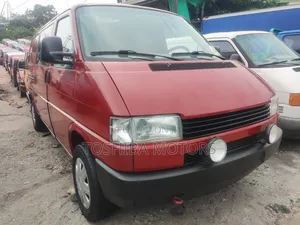 Volkswagen Transporter 2004 Red