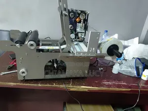 Round Bottle Sticker Labelling Machine With Coding