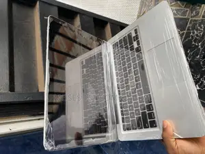 New Laptop Apple MacBook Pro 8GB Intel Core I5 HDD+SSD 500GB