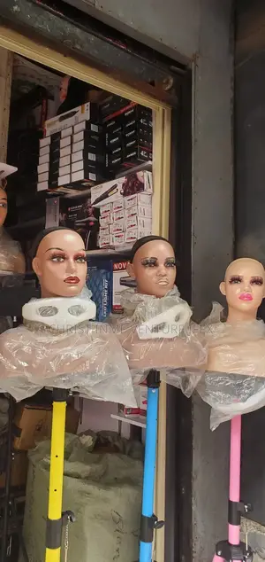 Wig Sampling Mannequins