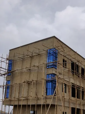 Frameless Angle Window