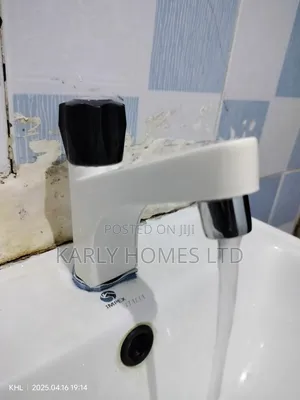 High Pressure Long Neck PVC Basin Sink Tap (Plastic).