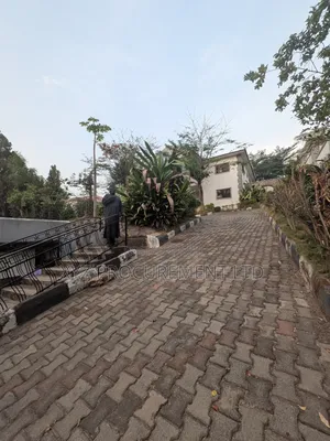 10bdrm Mansion in Asokoro for sale