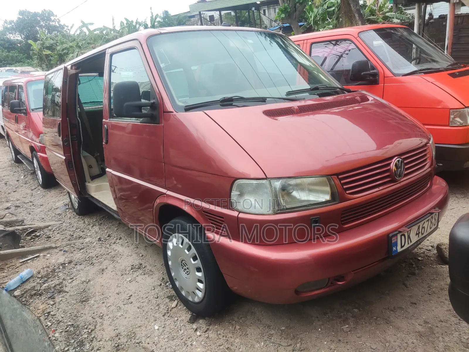 Volkswagen Transporter 2004 Red