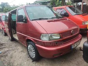 Volkswagen Transporter 2004 Red