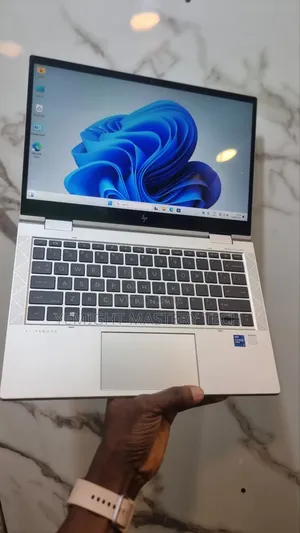 Laptop HP EliteBook 830 G8 1GB Intel Core i7 SSD 512GB