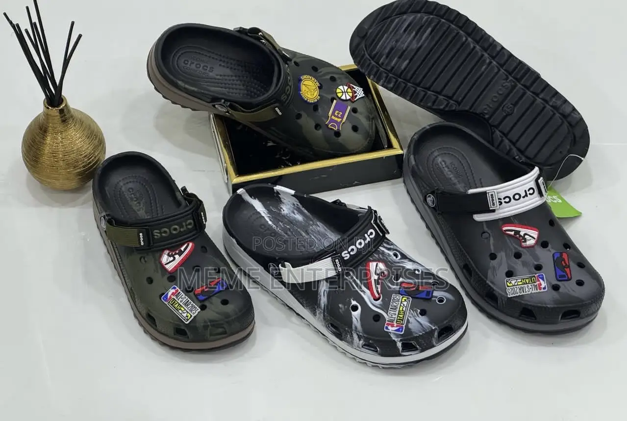 Flat Simple Crocs: 