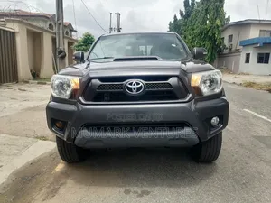 Toyota Tacoma Double Cab V6 Automatic 2012 Gray