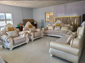 Well Designed Set Of Royal Chair