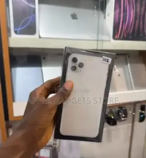 New Apple iPhone 11 Pro Max 256 GB