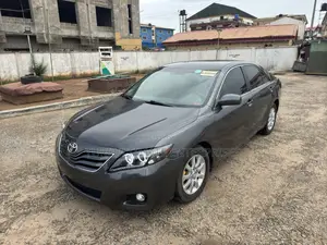 Toyota Camry LE 4dr Sedan (2.5L 4cyl 6AM) 2010 Gray