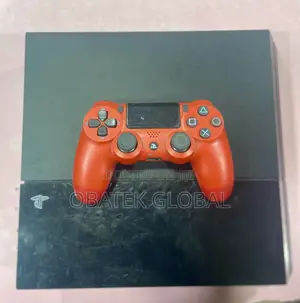 Playstation 4 Console and Pad