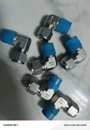 1⁄2" MNPT X 1⁄2" Od 90deg Connector