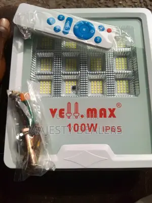 100 W Veiimax Solar Flood Street Solar Floodlight