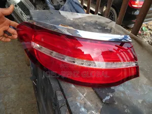 Gle450 2018 Coupe Back Lights