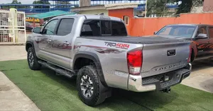 Toyota Tacoma 4dr Double Cab 2016 Silver