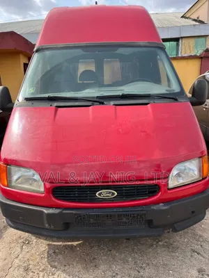 Ford Transit 2004 Red
