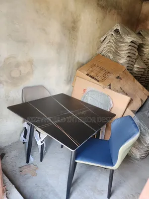 Dining Set .