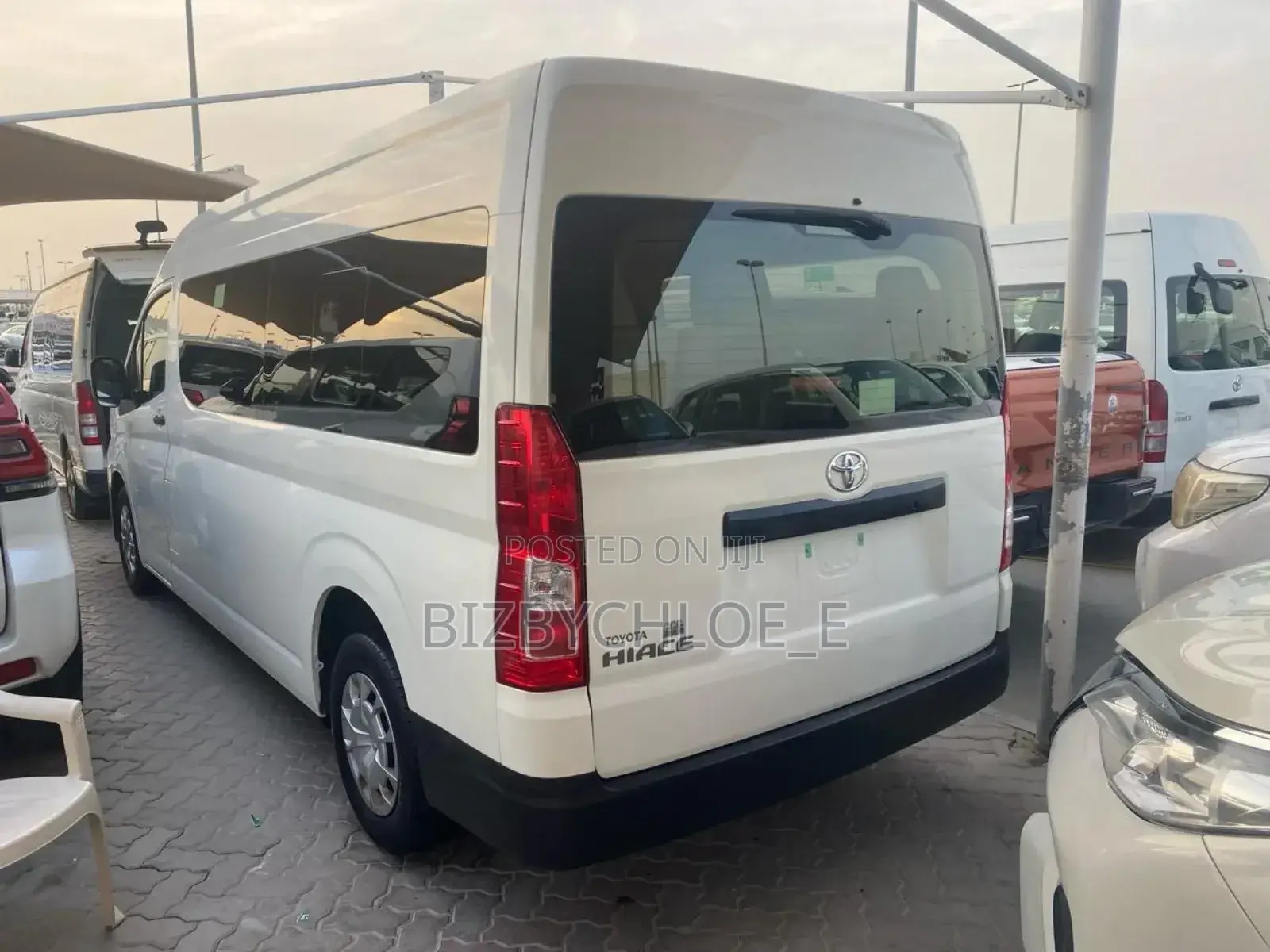 Toyota HiAce 2010 White