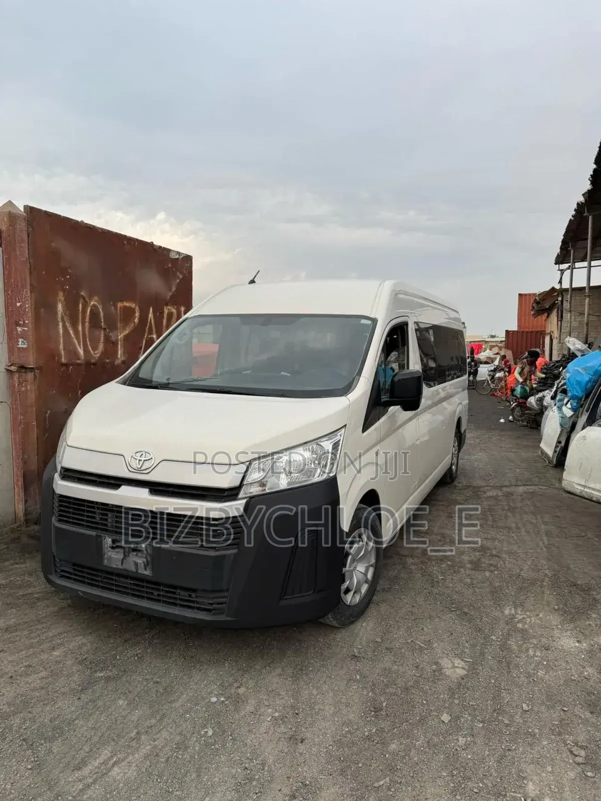 Toyota HiAce 2010 White