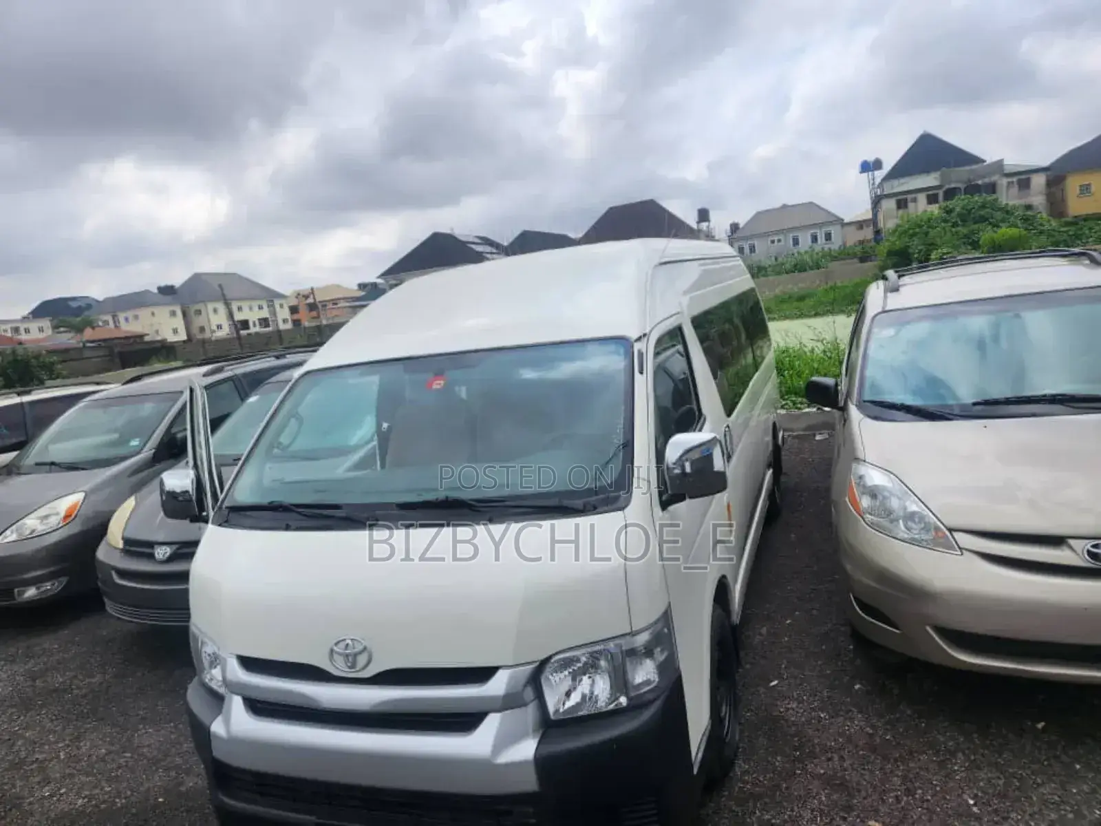 Toyota HiAce 2010 White