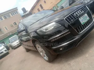 Audi Q7 3.0T Premium quattro 4dr SUV AWD (3.0L 6cyl S/C 8A) 2014 Black