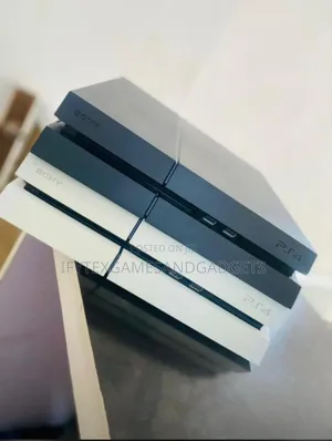 Playstation 4 500gb With 1 Pad and Accessories