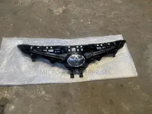 Front Grille Camry 2018