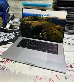 Apple MacBook Pro 2023 M3 Pro 16-inch 18GB Apple M3 Pro SSD 512GB