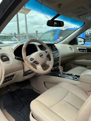 Nissan Pathfinder SL 4dr SUV 4WD (3.5L 6cyl CVT) 2015 Gray