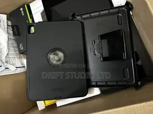 iPad Air 4/5 Otterbox 360 Case With Stand