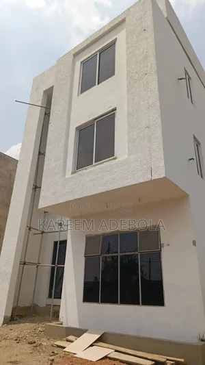 4bdrm Duplex in Kolapo Ishola Gra for sale