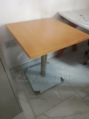Good Table With Top Wooden and Metal Leg