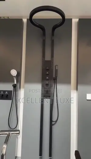 High Pressure Luxurious Shower With Big Shower Head