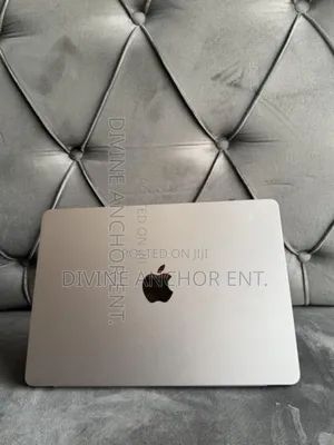 Laptop Apple MacBook Air 2024 M3 13-Inch 16GB Apple M3 SSD 512GB