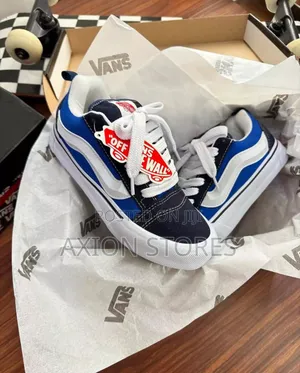 High Quality Vans Sneakers