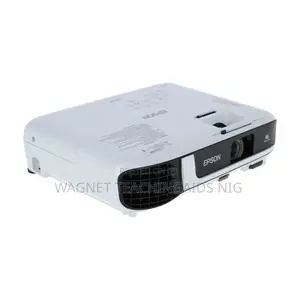 Epson Eb W52 4000 Lumens Wireless Projector