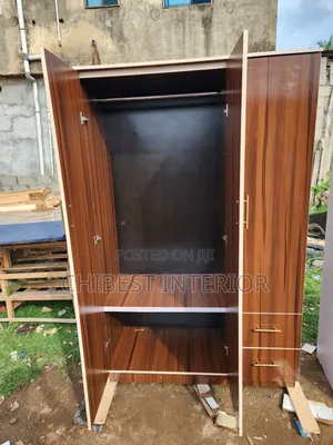 Brand New 4ftby6ft Wooden Wardrobe Made With HDF Board