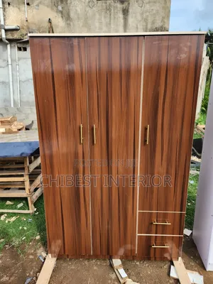 High Quality Luxury Three Door Wardrobe