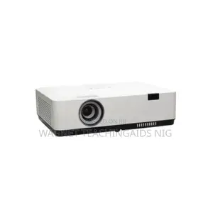 Eiki Ek-131w, 5000 Lumens Projector