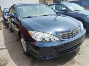 Toyota Camry LE 4dr Sedan (2.4L 4cyl 5M) 2004 Blue