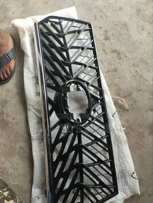 Front Grille Prado 2024