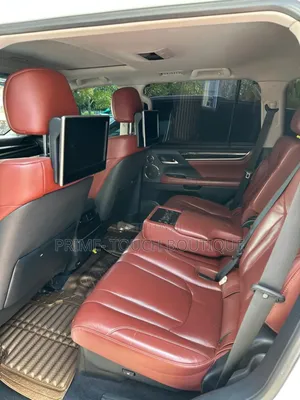 Lexus LX 570 AWD 2016 White