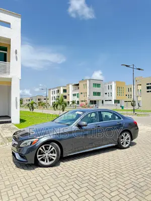 Mercedes-Benz C300 Sport 4Matic Sedan AWD (2.0L 4cyll 7A) 2016 Gray